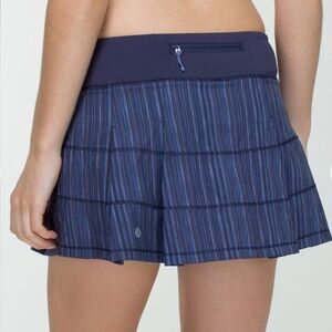 Lululemon Navy Blue Striped Pace Rival Tennis / Running Skirt / Skort Size 6
